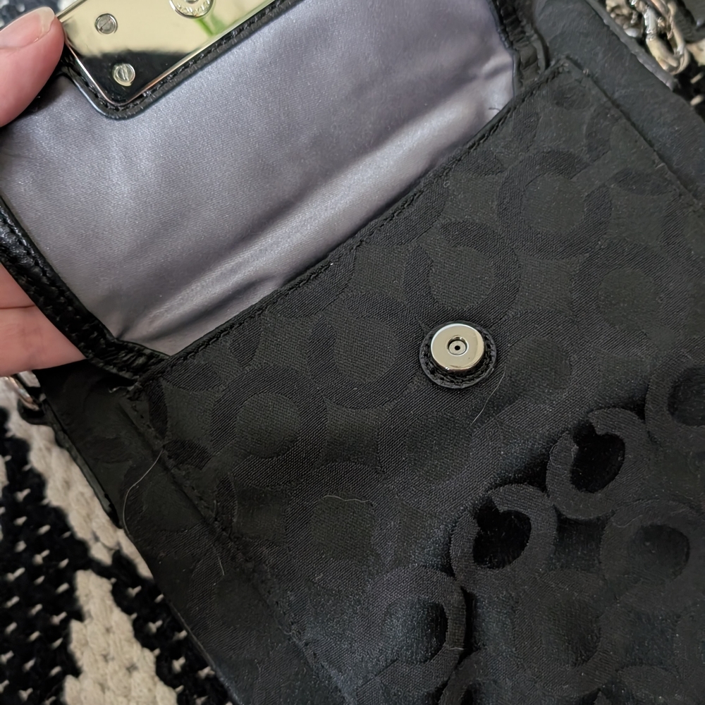 Coach Black Signature Crossbody Bag with Front Pocket - Picture 4 of 7